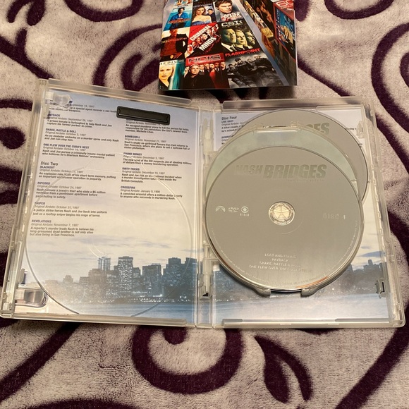 Nash Bridges, Season 3, DVD - Picture 3 of 5